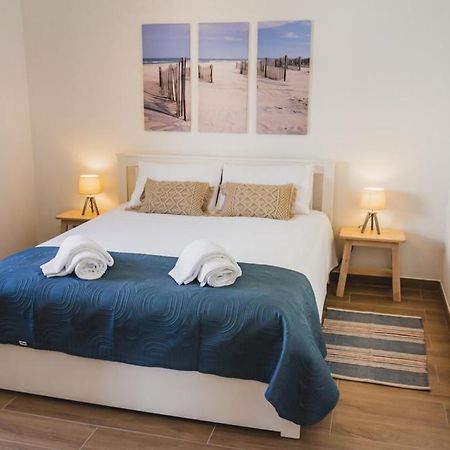 Lovely & Bright Renovated Apt. W/ Balcony In Lagos Extérieur photo
