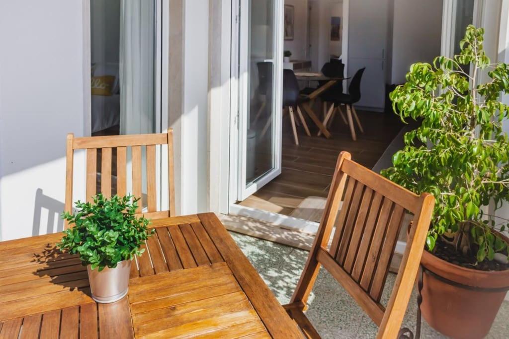 Lovely & Bright Renovated Apt. W/ Balcony In Lagos Extérieur photo